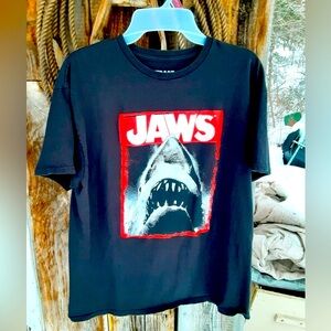 Collectible Jaws teenage boys shirt. Size L